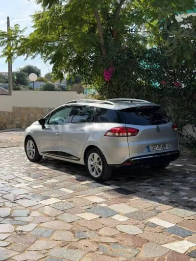 Vendo Renault Clio 2018 - 13500 EUR, 117730 km - AUTO.MOTO.pt