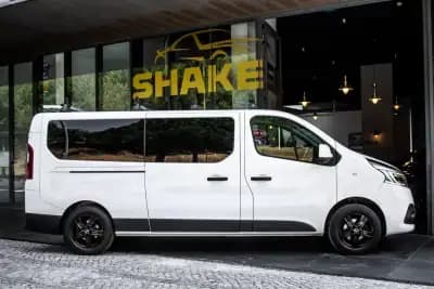 Vendo Renault Trafic 2020 - 30990 EUR, 126359 km - AUTO.MOTO.pt
