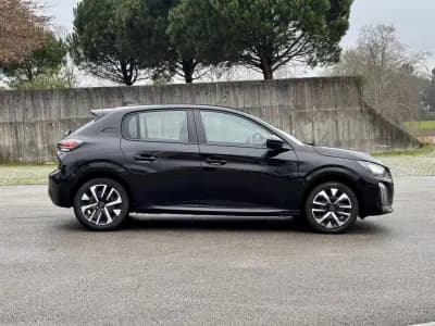 Sell Peugeot 208 2024 - 17990 EUR, 1500 km - AUTO.MOTO.pt