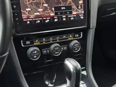 Vendo Volkswagen Golf 2019 - 27990 EUR, 110000 km - AUTO.MOTO.pt