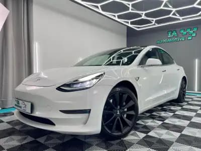 Vendo Tesla Model 3 2019 - 20250 EUR, 179000 km - AUTO.MOTO.pt