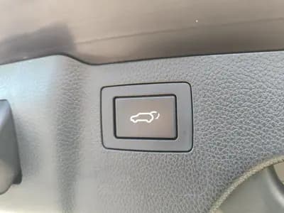 Vendo Hyundai Santa Fe 2016 - 21950 EUR, 149998 km - AUTO.MOTO.pt