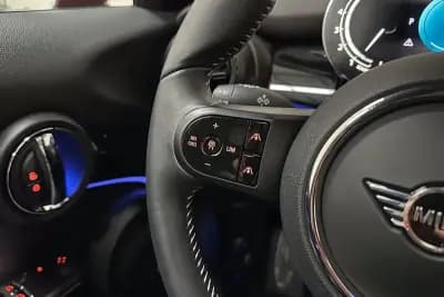 Vendo MINI 2021 - 26950 EUR, 34244 km - AUTO.MOTO.pt