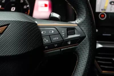 Sell Cupra Leon 2024 - 44990 EUR, 21773 km - AUTO.MOTO.pt