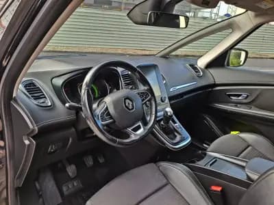 Vendo Renault Grand Scénic 2017 - 13990 EUR, 140000 km - AUTO.MOTO.pt