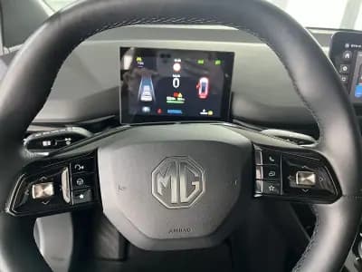 Vendo MG MG4 2023 - 19600 EUR, 23467 km - AUTO.MOTO.pt