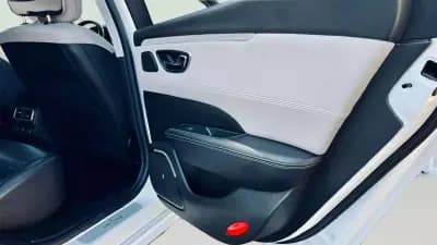 Vendo Renault Talisman 2018 - 18900 EUR, 122623 km - AUTO.MOTO.pt