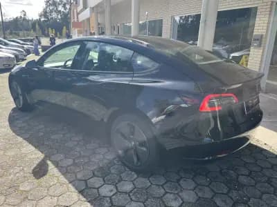 Vendo Tesla Model 3 2021 - 26900 EUR, 79000 km - AUTO.MOTO.pt