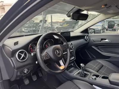 Vendo Mercedes-Benz A 180 2016 - 16500 EUR, 165000 km - AUTO.MOTO.pt