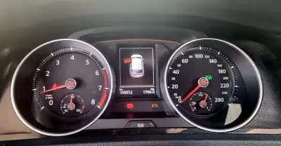 Vendo Volkswagen Golf 2015 - 22490 EUR, 108000 km - AUTO.MOTO.pt