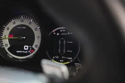 Sell Porsche Panamera Sport Turismo 2019 - 69880 EUR, 97640 km - AUTO.MOTO.pt