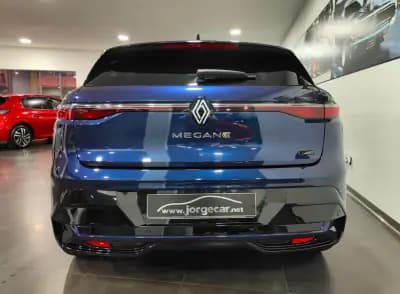 Vendo Renault Mégane E-Tech 2023 - 26500 EUR, 45000 km - AUTO.MOTO.pt