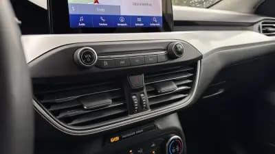 Vendo Ford Focus SW 2019 - 11999 EUR, 150121 km - AUTO.MOTO.pt