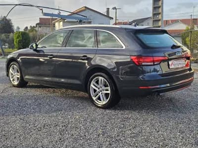 Vendo Audi A4 Avant 2018 - 22800 EUR, 104924 km - AUTO.MOTO.pt