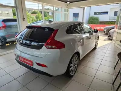 Vendo Volvo V40 2013 - 8350 EUR, 298100 km - AUTO.MOTO.pt