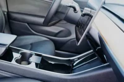 Vendo Tesla Model 3 2020 - 24500 EUR, 137000 km - AUTO.MOTO.pt