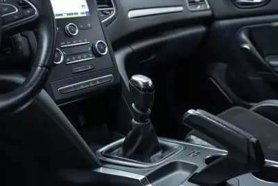 Vendo Renault Mégane Sport Tourer 2017 - 14950 EUR, 84000 km - AUTO.MOTO.pt