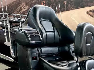 Sell Honda Gold Wing 2008 - 14900 EUR, 77093 km - AUTO.MOTO.pt