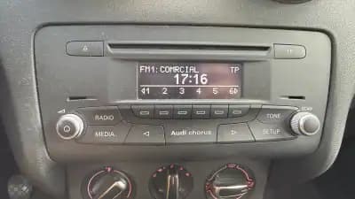 Sell Audi A1 Sportback 2013 - 10800 EUR, 171383 km - AUTO.MOTO.pt