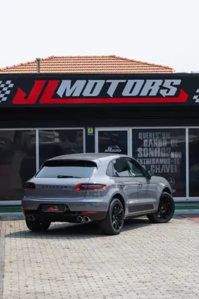 Sell Porsche Macan 2015 - 43900 EUR, 152799 km - AUTO.MOTO.pt