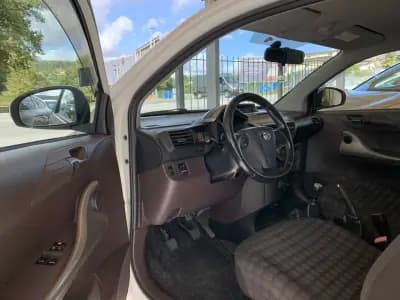 Sell Toyota iQ 2009 - 7500 EUR, 123054 km - AUTO.MOTO.pt