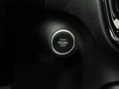 Sell Volvo XC 40 2022 - 29990 EUR, 75102 km - AUTO.MOTO.pt