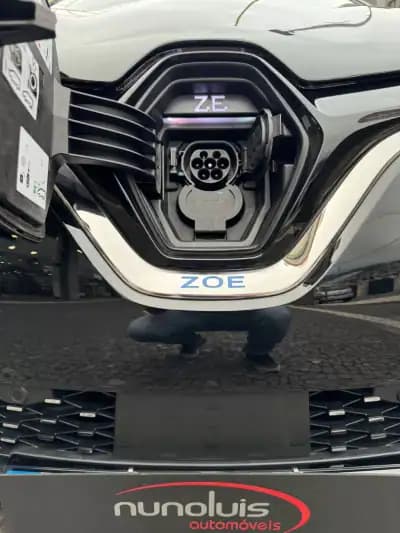 Sell Renault Zoe 2020 - 25500 EUR, 30800 km - AUTO.MOTO.pt