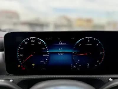 Sell Mercedes-Benz CLA 200 2020 - 32950 EUR, 76000 km - AUTO.MOTO.pt