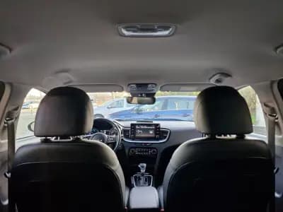 Vendo Kia Ceed SW 2023 - 23500 EUR, 82000 km - AUTO.MOTO.pt