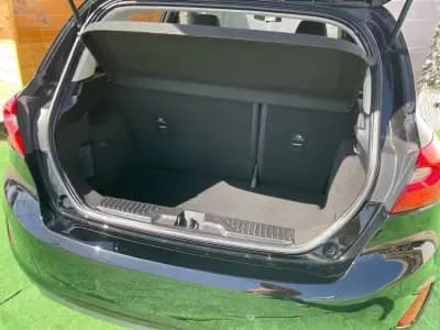 Vendo Ford Fiesta 2019 - 9500 EUR, 125000 km - AUTO.MOTO.pt