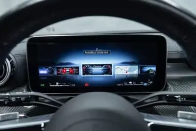 Vendo Mercedes-Benz C 300 2022 - 42950 EUR, 63000 km - AUTO.MOTO.pt