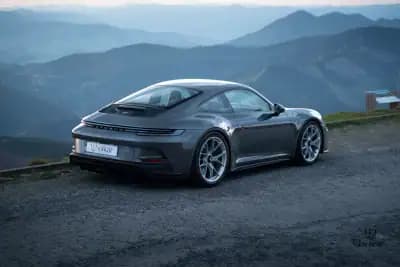 Vendo Porsche 992 2022 - 195000 EUR, 20350 km - AUTO.MOTO.pt
