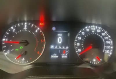 Vendo Renault Clio 2022 - 17899 EUR, 38000 km - AUTO.MOTO.pt