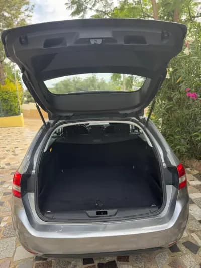 Sell Peugeot 308 SW 2014 - 11500 EUR, 199339 km - AUTO.MOTO.pt