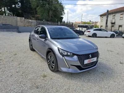 Vendo Peugeot 208 2021 - 16499 EUR, 82000 km - AUTO.MOTO.pt