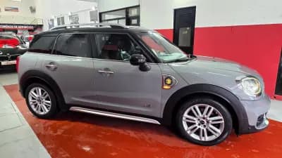Sell MINI Countryman 2018 - 21550 EUR, 127363 km - AUTO.MOTO.pt