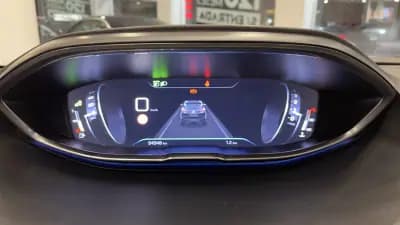 Vendo Peugeot 3008 2019 - 18990 EUR, 94948 km - AUTO.MOTO.pt