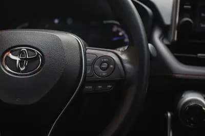 Vendo Toyota RAV4 2022 - 44880 EUR, 71000 km - AUTO.MOTO.pt