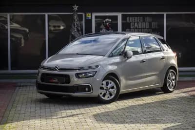 Sell Citroën C4 Picasso 2018 - 13900 EUR, 145077 km - AUTO.MOTO.pt