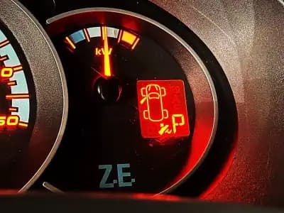 Vendo Renault Kangoo 2021 - 10500 EUR, 35000 km - AUTO.MOTO.pt