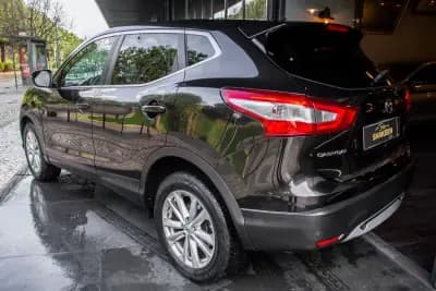 Vendo Nissan Qashqai 2014 - 13990 EUR, 133381 km - AUTO.MOTO.pt