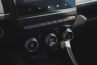 Vendo Renault Zoe 2022 - 19880 EUR, 5620 km - AUTO.MOTO.pt