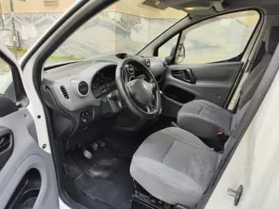 Vendo Peugeot Partner 2010 - 5480 EUR, 286000 km - AUTO.MOTO.pt