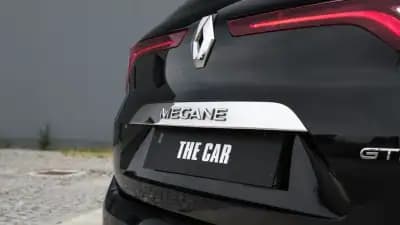 Sell Renault Mégane Sport Tourer 2019 - 16300 EUR, 123000 km - AUTO.MOTO.pt