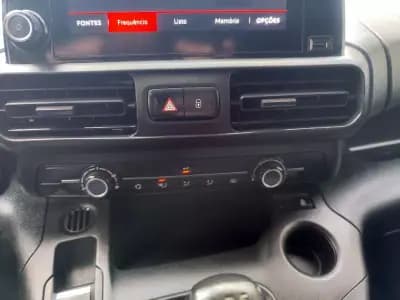 Vendo Citroën Berlingo 2019 - 13480 EUR, 182000 km - AUTO.MOTO.pt