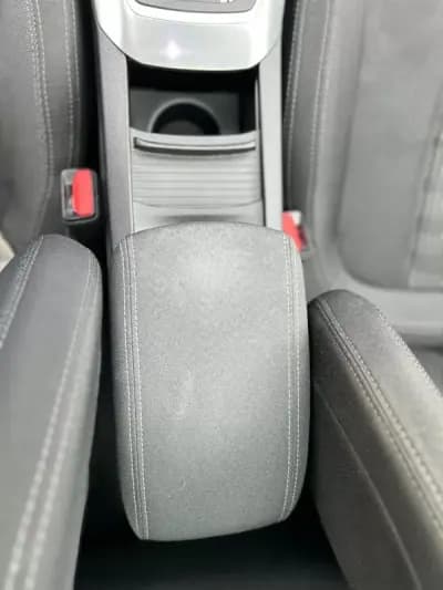 Vendo Peugeot 308 2015 - 8900 EUR, 210000 km - AUTO.MOTO.pt