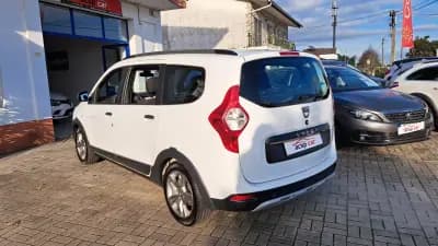 Vendo Dacia Lodgy 2021 - 15900 EUR, 130712 km - AUTO.MOTO.pt