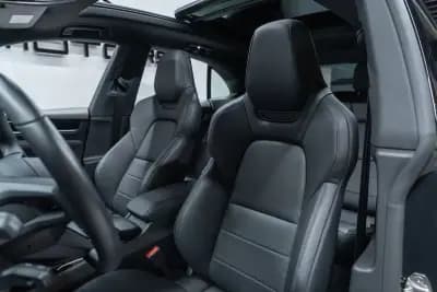 Sell Porsche Macan 2024 - 87950 EUR, 16000 km - AUTO.MOTO.pt