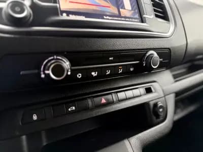 Vendo Opel Vivaro 2024 - 34950 EUR, 102000 km - AUTO.MOTO.pt