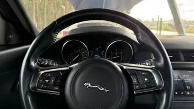 Vendo Jaguar E-Pace 2019 - 23900 EUR, 164000 km - AUTO.MOTO.pt